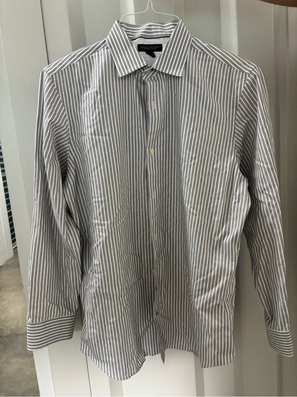 Banana Republic Men's Gray & White Vertical Stripe Dress Shirt